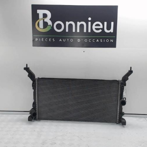 Piece-Radiateur-eau-RENAULT-LATITUDE-2.0-DCI--16V-TURBO-47b7bb2144b0cc90178f6c09cbb9959a26f5c3c6bd85cfda630b049e85cb01ca_mtn.jpg