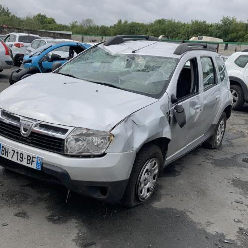 Vehicule-DACIA-DUSTER-Ambiance-2011-e4a3852f1ac38499fd507b0d2f475a79244cea696668f3ea104a687d1c94e67a_mtn.jpg