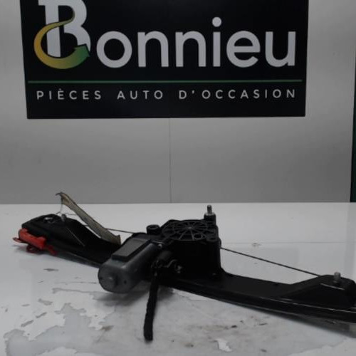 Moteur leve vitre avant droit