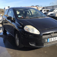 Vehicule-FIAT-GRANDE-PUNTO-2006-19b8016804a9cef2a57b16a04d9f91cfffc974c3e80a8543892d6cda46d27e61_mtn.jpg