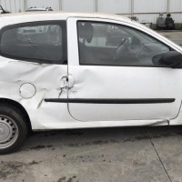 Vehicule-RENAULT-TWINGO-2-PHASE-1-2010-b82813f38b979911e4c23cadd5d9e04c2e68faf99a375a023f51301e6b345a71_mtn.jpg