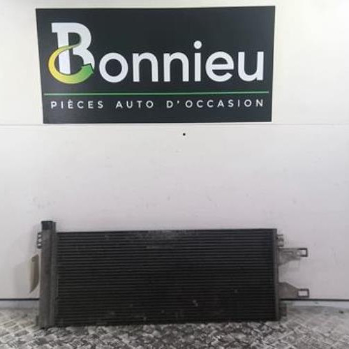 Piece-Condenseur-de-clim-PEUGEOT-BOXER-3-PHASE-1-904efb8a9bb4f60f1cf44d2c3e6fe2a7adec0852a9867ec50315e86fc804702f_mtn.jpg