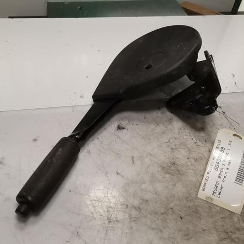 Piece-Levier-frein-a-main-PEUGEOT-BOXER-3-PHASE-1-55c8f331037effabcdbf4375dd99bd1c0cae17c5efd455a627489834d8f0b6c9_mtn.jpg