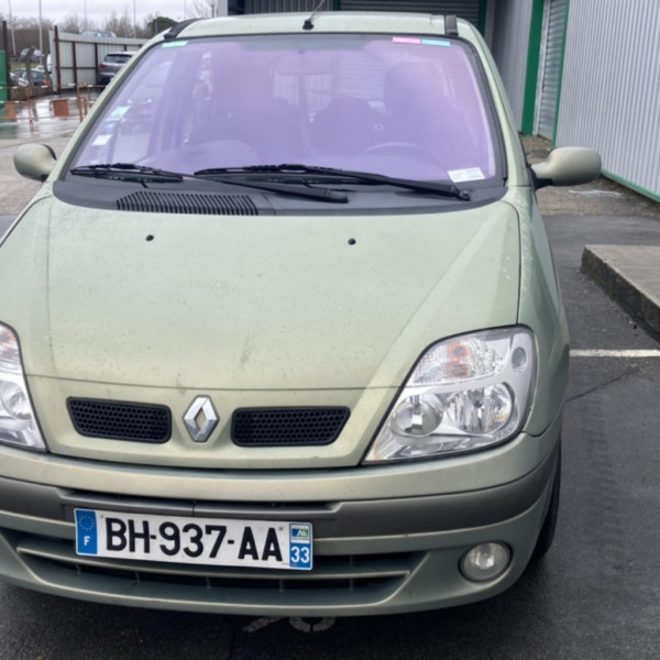 Vehicule-RENAULT-SCENIC-1-PHASE-2-2002-3749e5c1238f2303b9500d6f5e7e16df2b2512657ab0b5f9f05d4b5be34b9499.jpg
