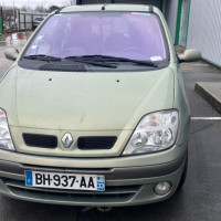 Vehicule-RENAULT-SCENIC-1-PHASE-2-2002-3749e5c1238f2303b9500d6f5e7e16df2b2512657ab0b5f9f05d4b5be34b9499.jpg
