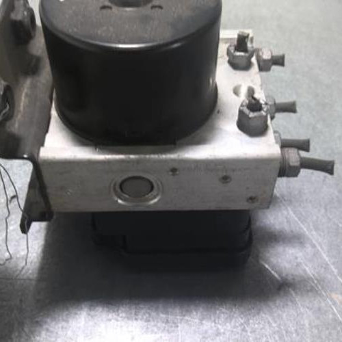 56517048-242e57fa-c55b-4638-b36c-b5eea4e8a196-Piece-56517048-Bloc-ABS-8201078284-RENAULT-TWINGO-2-PHASE-1-12i-16V-afa368c95086e225c09199a29b6fc794561c03bc4be78a00bcef5cb9bbef6e0b_m.jpg