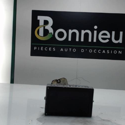Piece-Ecran-GPS-RENAULT-LAGUNA-2-PHASE-1-1.9-DCI--8V-TURBO-5270b631c227d7a01009f4fa78f70f9538ea412cb871f5fdb733b08f8a734aa1_mtn.jpg