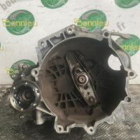 Piece-Boite-de-vitesses-VOLKSWAGEN-FOX-2c17b0d8a4b1b01a6d751c40917eb33865f6be2987972fb2c10c4510b649791f_mtn.jpg