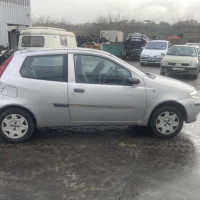 Vehicule-FIAT-PUNTO-2-PHASE-2-2006-b51b1cc530fb5541b124908ea18bbc849dc442619d764f4e575c76eb1b7d3ed7_mtn.jpg