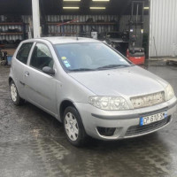 Vehicule-FIAT-PUNTO-2-PHASE-2-2006-fae3a3dbda11cfd65de737fae591d8faa15fb5f4880383d8f96b94914169ee6d_mtn.jpg
