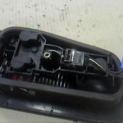 Piece-Feu-arriere-secondaire-droit-%28feux%29-RENAULT-LAGUNA-2-PHASE-1-2.0i--16V-2941633e636759c4bc5f7e5985bb5d70d1fe1a9297cbfa1d0c631305c6b3e5a1_mtn.jpg