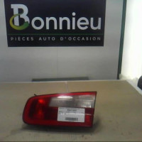 Piece-Feu-arriere-secondaire-droit-%28feux%29-RENAULT-LAGUNA-2-PHASE-1-2.0i--16V-82b1c1c34de1ec1a58649e4ea9b86c801e4ce6bb7af1ff5e1541cd634e1eb427_mtn.jpg