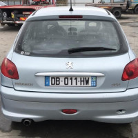 Vehicule-PEUGEOT-206-PHASE-1-2006-0c3641e820a808690160947a2a257011543bebce8f8042a576563daf07a8079e_mtn.jpg