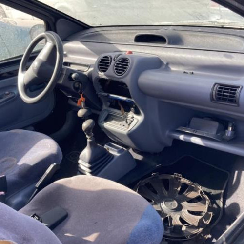 Vehicule-RENAULT-TWINGO-1-PHASE-1-1997-e3d47b3a554ab610c84b0f511fb5fb2ba50e83be87e06d77c835a53084c6af5e_mtn.jpg