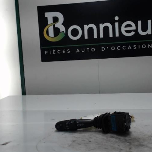 Piece-Commodo-phare-CHEVROLET-SPARK-PHASE-1-1.2i--16V-ca5f46785aec7fdb87ae9c38619275879ab2ffbf6193229386906cee11480aca_mtn.jpg