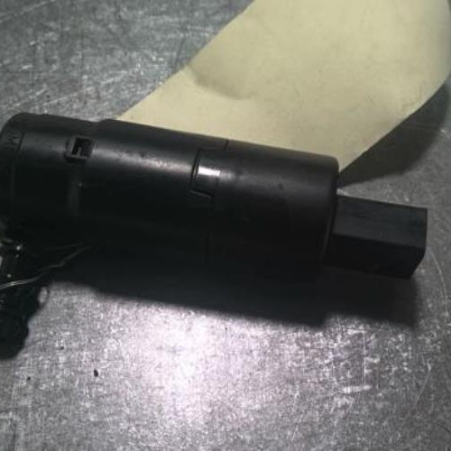 57277649-2d1bf3fc-c80f-4a8e-883c-ba0ec53075b8-Piece-57277649-Pompe-lave-phares-3B7955681-AUDI-Q7-1-PHASE-1-30-TDI-24V-V6-TURBO-QUATTRO-4X4-b5f2b66e016218e91c904c27ae29d00f3adf909cd49e79d2abf607c2edef7595_m.jpg