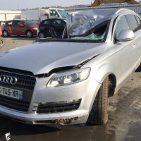 Vehicule-AUDI-Q7-1-PHASE-1-2007-1b14a84df568c0b1622b56e6639fc8e7c91a402bcb655a851ccd86f099e51696_mtn.jpg