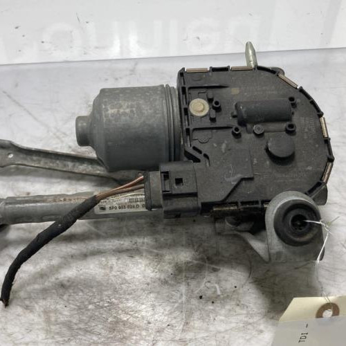 Piece-Moteur-essuie-glace-avant-droit-SEAT-TOLEDO-3-e5a34d0c5eff8f316644d37c0da7bac30971484fbe77a7da99239805245548b1_mtn.jpg
