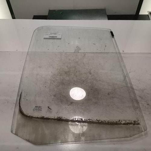 Piece-Vitre-avant-droit-CITROEN-JUMPER-1-5b3385de384af4f871bf0c6283c49c6addb86dc09b01bfd23c917a686341dc70_mtn.jpg