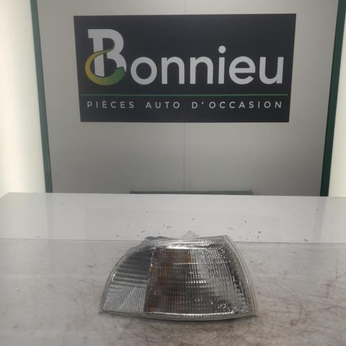Piece-Repetiteur-clignotant-avant-droit-%28Feux%29-FIAT-PUNTO-1-PHASE-1-971c55941715ae444aa849a50d5cda7961db09c26c0a1b8a6fda807a6113e607_mtn.jpg