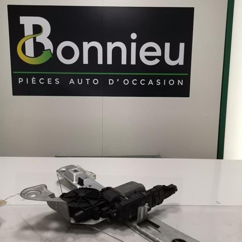 Piece-Moteur-leve-vitre-arriere-droit-RENAULT-MEGANE-2-PHASE-2-3b1150087d46610e395061e9e0d65c44b1c9af46fe3e93e05c3c81953069df7a_mtn.jpg
