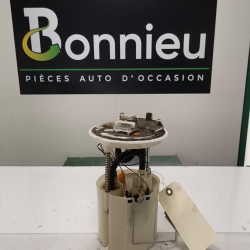 Piece-Pompe-immergee-FIAT-GRANDE-PUNTO-2f86d30f8213e44a86e974bc2dd7442cbe234713777df187568e79cc041919a5_mtn.jpg
