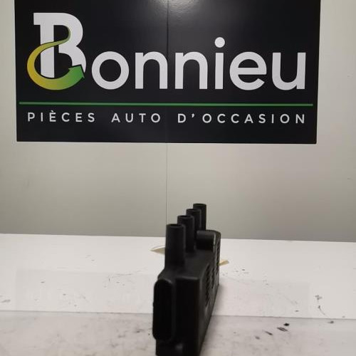 Piece-Bobine-%28allumage%29-FIAT-GRANDE-PUNTO-b411646345cfdbc582125a8eb91ef6534240f7f9e7cfa4f049fdf96c1110e759_mtn.jpg