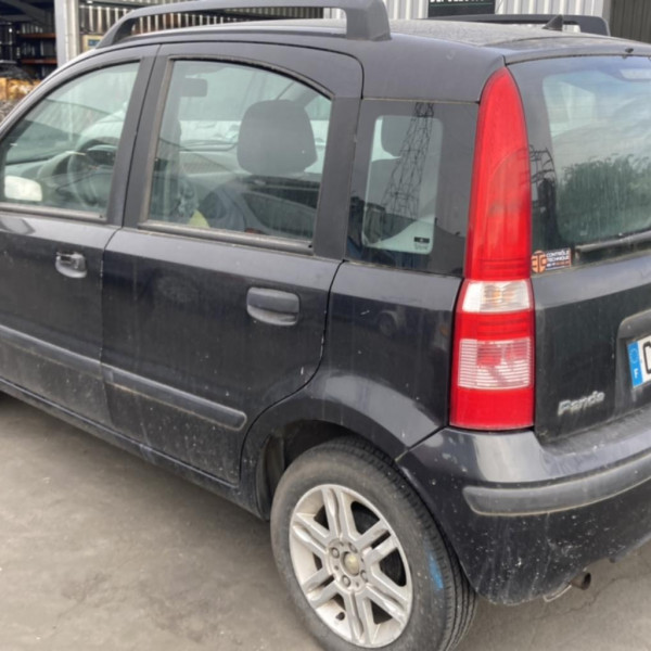 Vehicule-FIAT-PANDA-2-PHASE-1-2004-bab1c19d1fd713d0143f94055798ff888f15283cc0c602c25196e5fa1ef2ee98.jpg