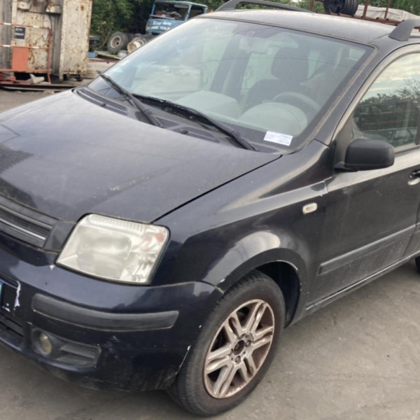 Vehicule-FIAT-PANDA-2-PHASE-1-2004-0bc5f44518a9cde1ebd5df6865024eab9e2602e337da4640d830df1cf84492c6.jpg