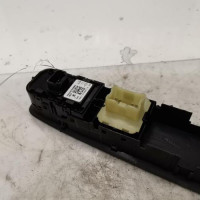 Piece-Interrupteur-de-leve-vitre-RENAULT-CLIO-4-PHASE-2-ba28bf5c90f9f422abb808cc7be69fe9c567b701b21f1eb6644633f42f4b50c6_mtn.jpg
