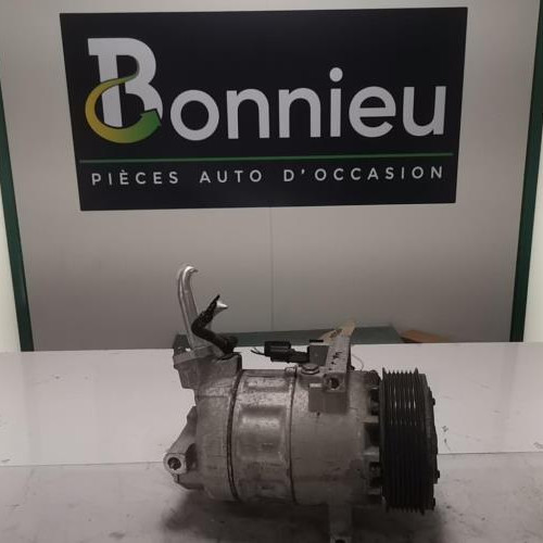 Piece-Compresseur-clim-RENAULT-CLIO-4-PHASE-2-361e8eee4d75dd679c10669290e13e4d59f6c0156fd3e6fd30ffc6799eb9f89a_mtn.jpg