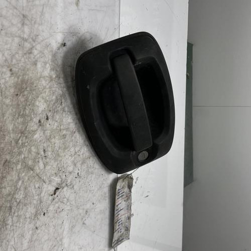 Poignee porte avant gauche