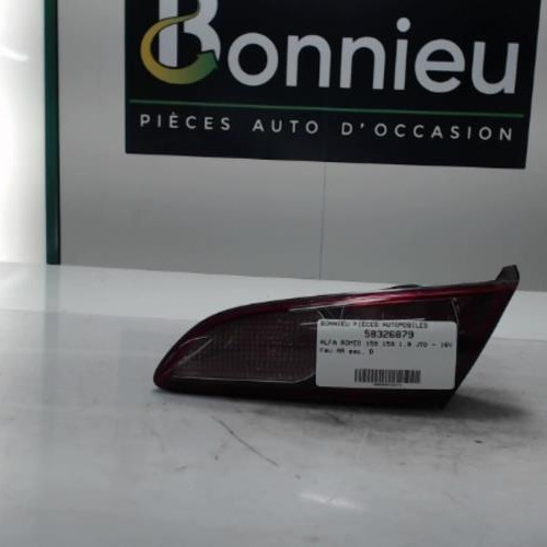 Piece-Feu-arriere-secondaire-droit-%28feux%29-ALFA-ROMEO-159-1.9-JTD--16V-TURBO-MULTIJET-97212c5e5654e1f3ff171b2842349b99f572652c1549d5d168eaf3c783ffef10_mtn.jpg