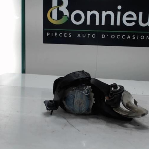Piece-Ceinture-avant-gauche-ALFA-ROMEO-159-1.9-JTD--16V-TURBO-MULTIJET-106f33ca568d6b518b6b6a44a0da7eedb27108a6de1614248a9bb6909cb76628_mtn.jpg