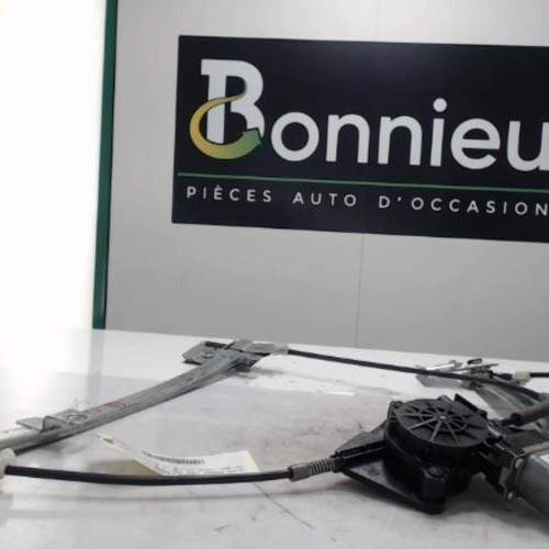 Moteur leve vitre avant droit