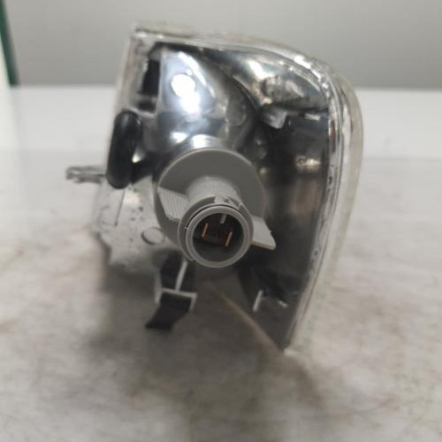 Piece-Repetiteur-clignotant-avant-droit-%28Feux%29-3B0953042C-VOLKSWAGEN-POLO-3-PHASE-1-1438d02f7f879007d91e44145fb16526b5fee4fb2edf8e1b879e4810f8de29e6_mtn.jpg