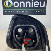 Piece-Feu-arriere-principal-droit-%28feux%29-7701042408-RENAULT-SCENIC-1-PHASE-1-e5e1342d2125b44aabdd7e26960319bd7540ae9894651a84e57d4af612bfd12d_mtn.jpg
