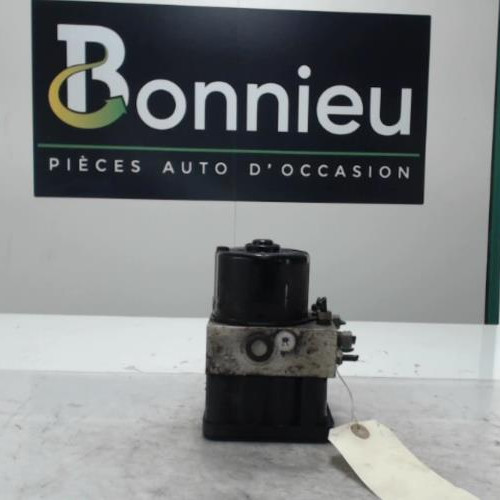 Piece-Bloc-ABS-%28freins-anti-blocage%29-RENAULT-GRAND-ESPACE-4-PHASE-1-2.2-DCI--16V-TURBO-d33633659f3029a95a71e2b95816172c8541dd5f3742dab7e2255b4ea7b8f4a3_mtn.jpg