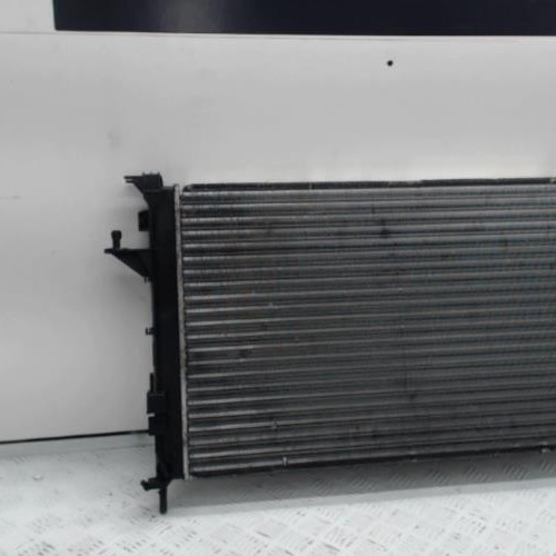 Piece-Radiateur-eau-RENAULT-GRAND-ESPACE-4-PHASE-1-2.2-DCI--16V-TURBO-66b21f42faf321b1e16e575b560de2d9bd63439af9493c18625b66cb4d50a69d_mtn.jpg