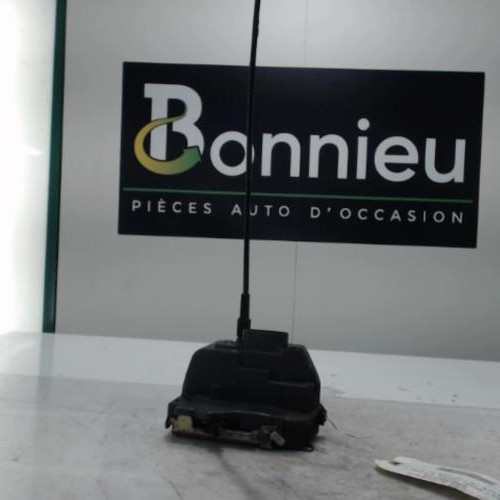 Piece-Fermeture-centralisee-arriere-gauche-RENAULT-GRAND-ESPACE-4-PHASE-1-2.2-DCI--16V-TURBO-ef6978bbc18fd9d77bc539a0e0a130038d870756f3100650f056e2ab3e5eaf2c_mtn.jpg