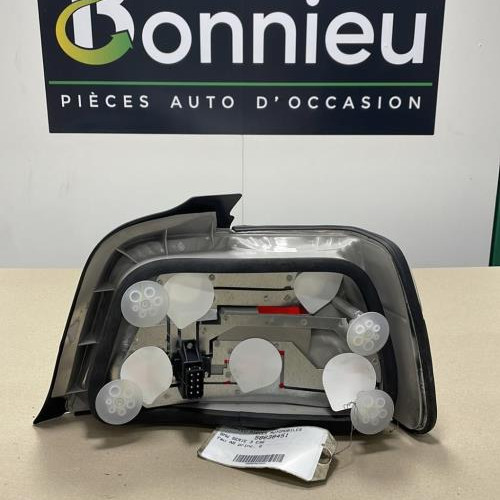 Piece-Feu-arriere-principal-gauche-%28feux%29-63219403099-BMW-SERIE-3-E36-5acc5c8e60db831a8f1be74909a7b78ef81e30e709999ccae2d64c96928471b6_mtn.jpg