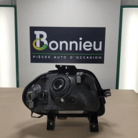 Piece-Optique-avant-principal-gauche-%28feux%29%28phare%29-7701045168-RENAULT-CLIO-2-PHASE-1-264e86b2c28ed7ac9bb45d1320317121e461a47e26fe31dd859c9d46a7a2af1f_mtn.jpg