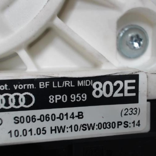 Piece-Moteur-leve-vitre-avant-droit-AUDI-A3-2-SPORTBACK-PHASE-1-1.9-TDI--8V-TURBO-1565595c0efbc1bfd19117ef778df2b03f70d021ac7d225d0dc733729b6b35b9_mtn.jpg