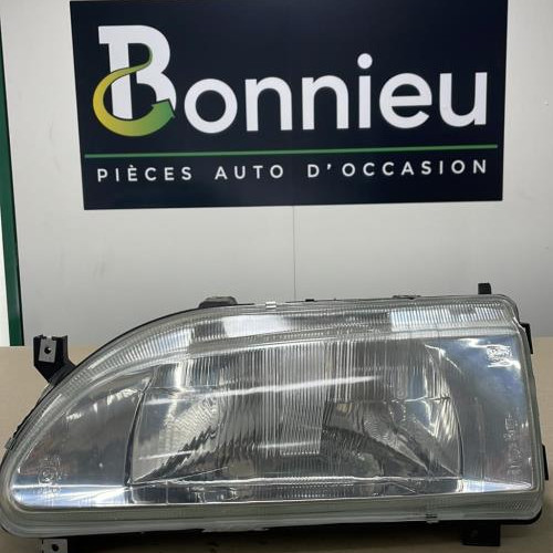 Piece-Optique-avant-principal-gauche-%28feux%29%28phare%29-7701036027-RENAULT-R19-PHASE-2-42dcae404072ecbf53dd443cf01006133fc5046689188cee740f4b99e0e3c7e6_mtn.jpg