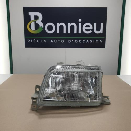 Piece-Optique-avant-principal-gauche-%28feux%29%28phare%29-7701034146-RENAULT-CLIO-1-PHASE-2-1fb00e10caed1ee6ab6f6f70525fa28ed1f36d3895688519d611e82ff52312d0_mtn.jpg