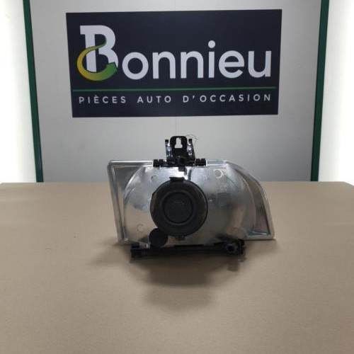 Piece-Optique-avant-principal-gauche-%28feux%29%28phare%29-FORD-FIESTA-1989-410edd1f92915053c269b3fabc64d65bd6ea15b8c95c3edd673b8d42f2b60e5b_mtn.jpg