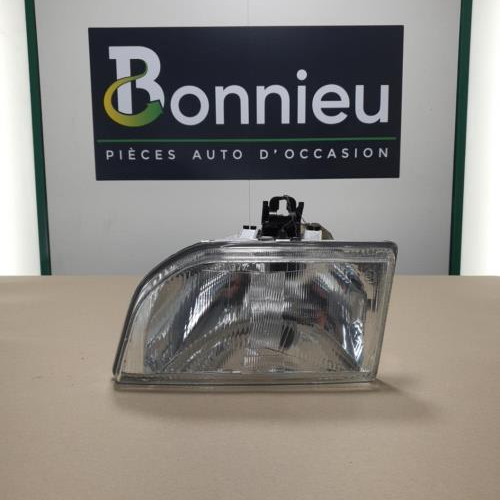 Piece-Optique-avant-principal-gauche-%28feux%29%28phare%29-FORD-FIESTA-1989-d4251aead863b2d08e89feca96149fb1d1e74174fa70f0f7f8d1a9cda556ee5a_mtn.jpg