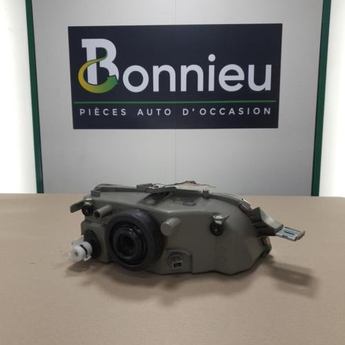 Piece-Optique-avant-principal-gauche-%28feux%29%28phare%29-46402652-FIAT-PUNTO-I-1de57af984d3ea91f7634655e7bf769edcc1be5d278393e10fc6dd75a59a8c50_mtn.jpg