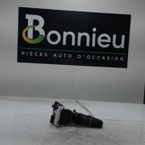Piece-Commodo-dessuie-glaces-NISSAN-CABSTAR-2-2.5-DCI--16V-TURBO-752651b27f1ce6554b828f2ef068f22e615db1facd8999cec7aaa462b798a5d0_mtn.jpg