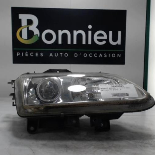 Piece-Optique-avant-principal-droit-%28feux%29%28phare%29-RENAULT-ESPACE-3-2.2-DCI--16V-TURBO-71fb2c80ba2221dd0bbd35086196694fa4c44e4d47cc5f2221584725b129b041_mtn.jpg